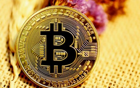 2023 Crypto Trade Idea: Long GBTC And Short Bitcoin For Maximum Profits