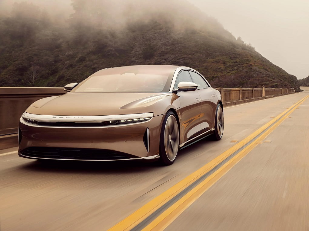 Which Is Better: Electric or Gasoline Vehicles? A Comparison and Buyer’s Guide