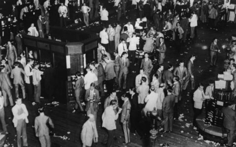 Is the 2023 Another Great Crash?