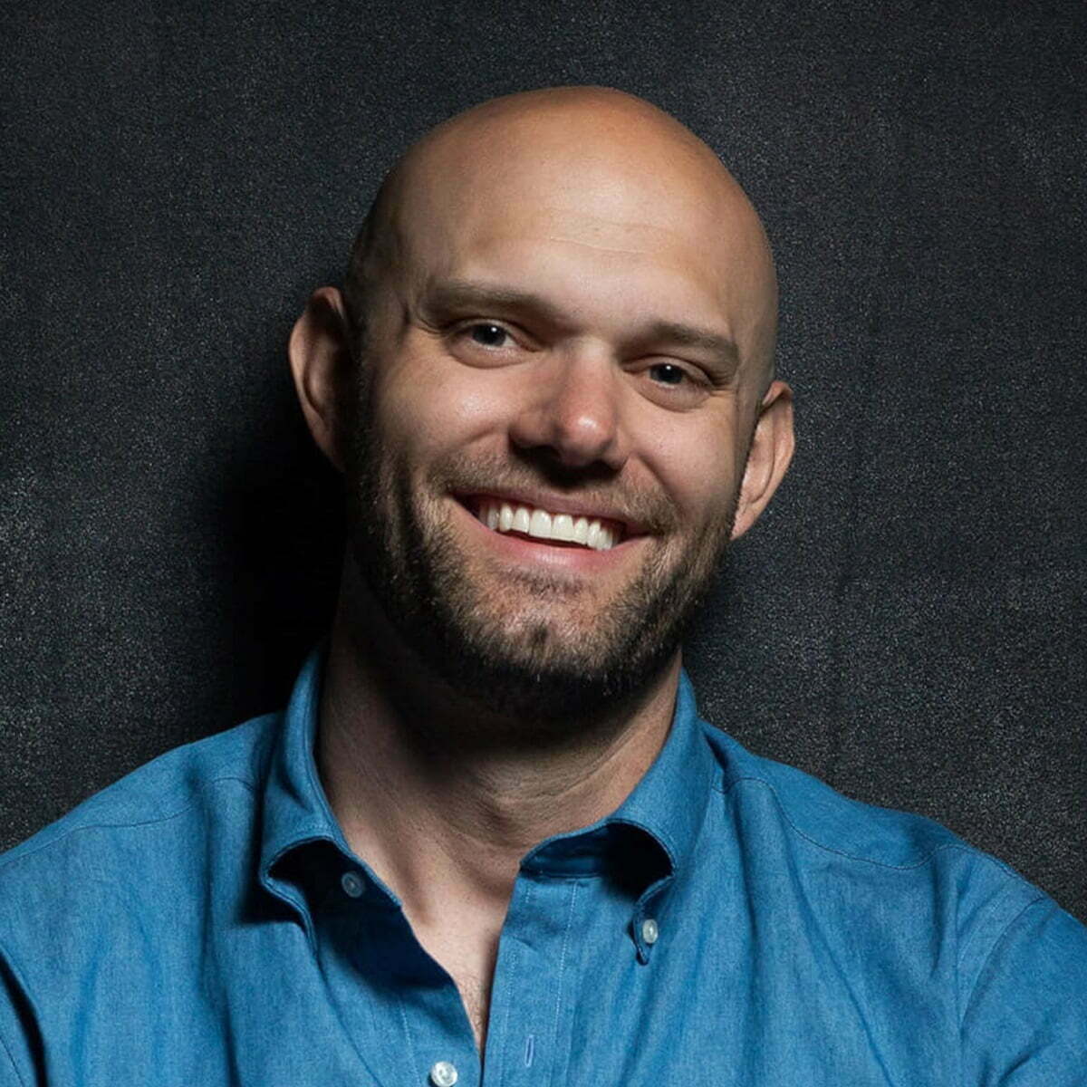 Building Good Habits and Breaking Bad Ones: A Review of James Clear’s “Atomic Habits”