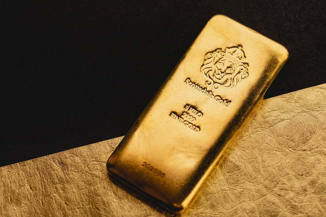 Analyzing Central Banks' Gold Accumulation and Its Implications for Individual Investors