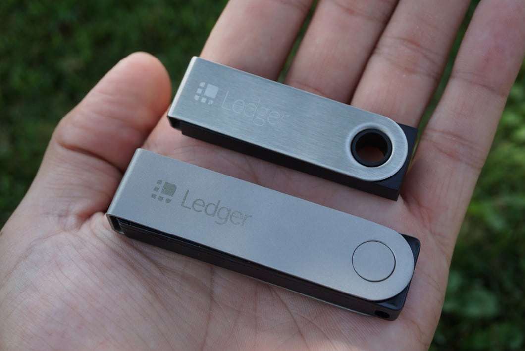 Securely Storing Cryptocurrencies with Ledger Nano X and Ledger Nano S Plus: Installation Guide and Security Features Comparison