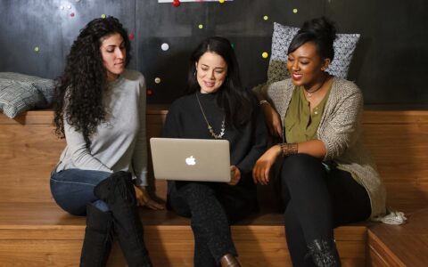 Navigating Workplace Challenges: 5 Strategies Instead of Quiet Quitting