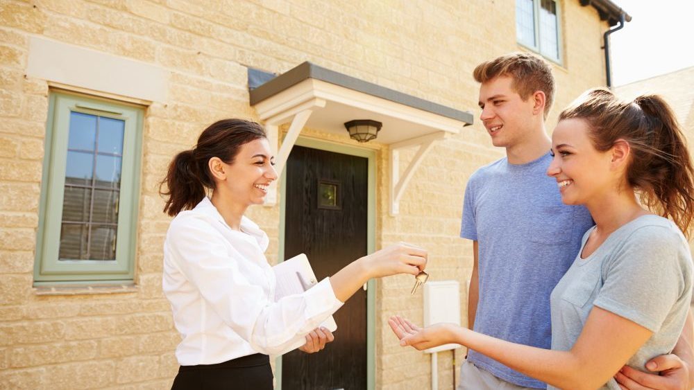 20 Questions to Ask When Renting a House: A Comprehensive Guide for Renters