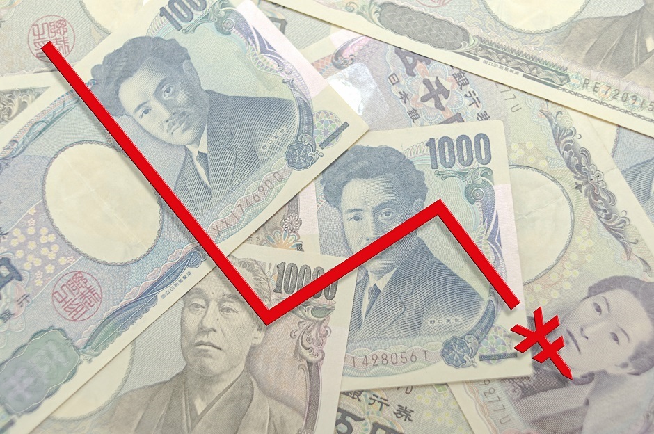 Potential Impact of a Japanese Government Bond Crisis on the Banking Sector and Stock Market