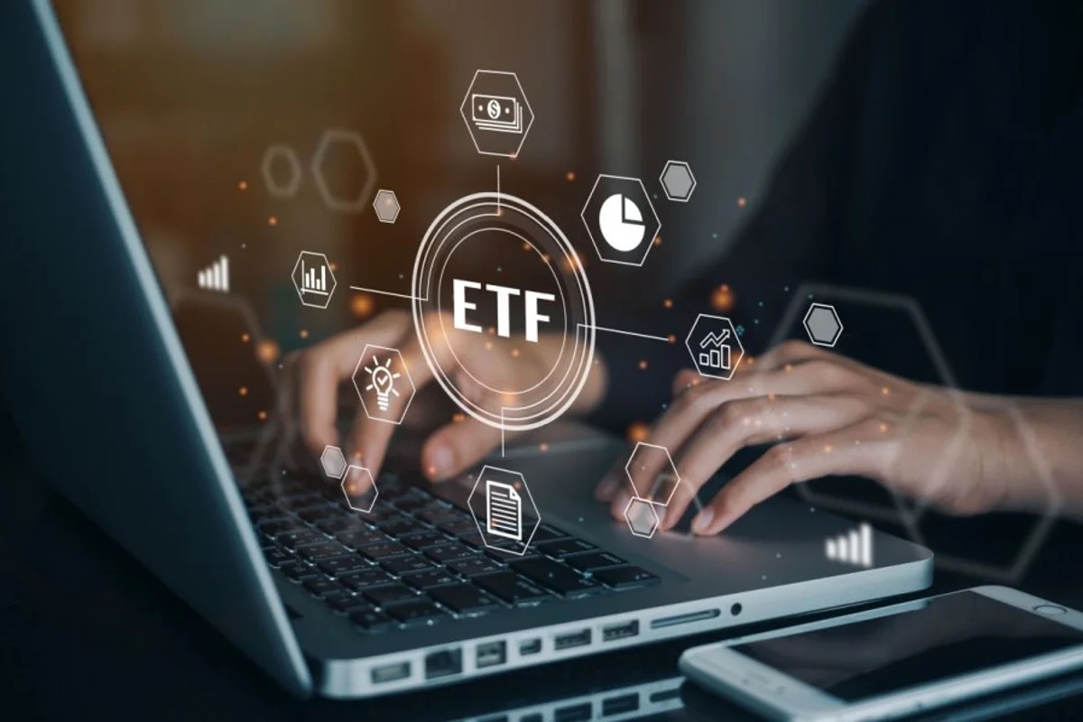 Seizing Investment Opportunities in AI and Technology: Top 5 Technology ETFs