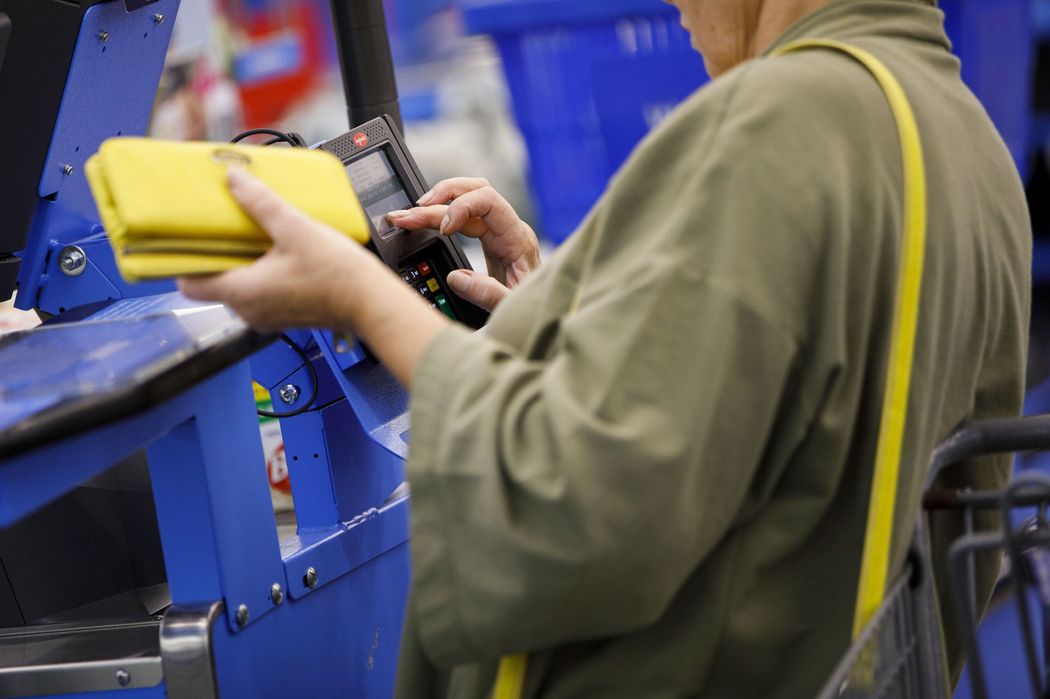 The Paradox of Pandemic-Inflated Credit Scores and Rising Delinquencies