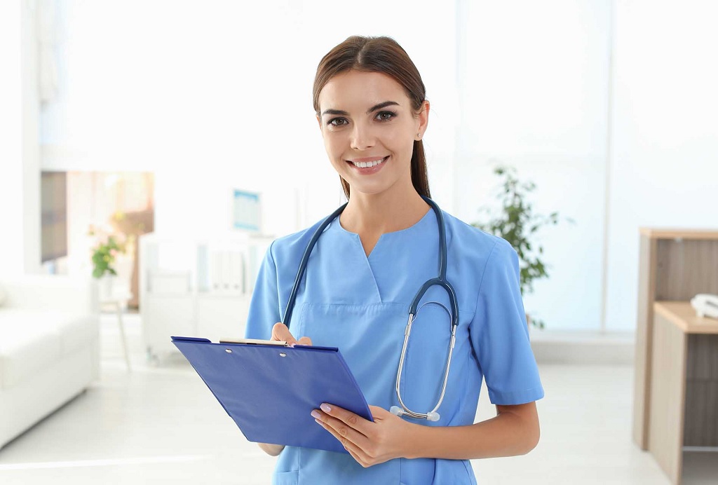 Stepping into Healthcare: The Path to Becoming a Medical Assistant